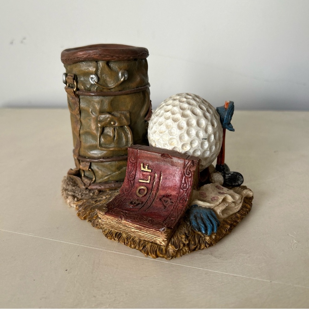 Golf-Themed Decorative Sculpture